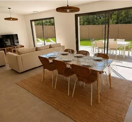 Neuve Avec Piscine